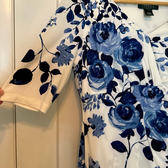 EUC Lauren Ralph Lauren blue and white dress 10P - Picture 2 of 8